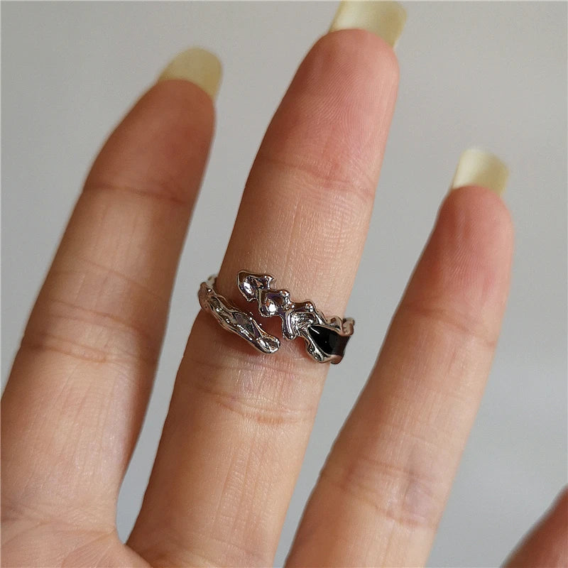 Thorn‑Kissed Rose Chaos Ring